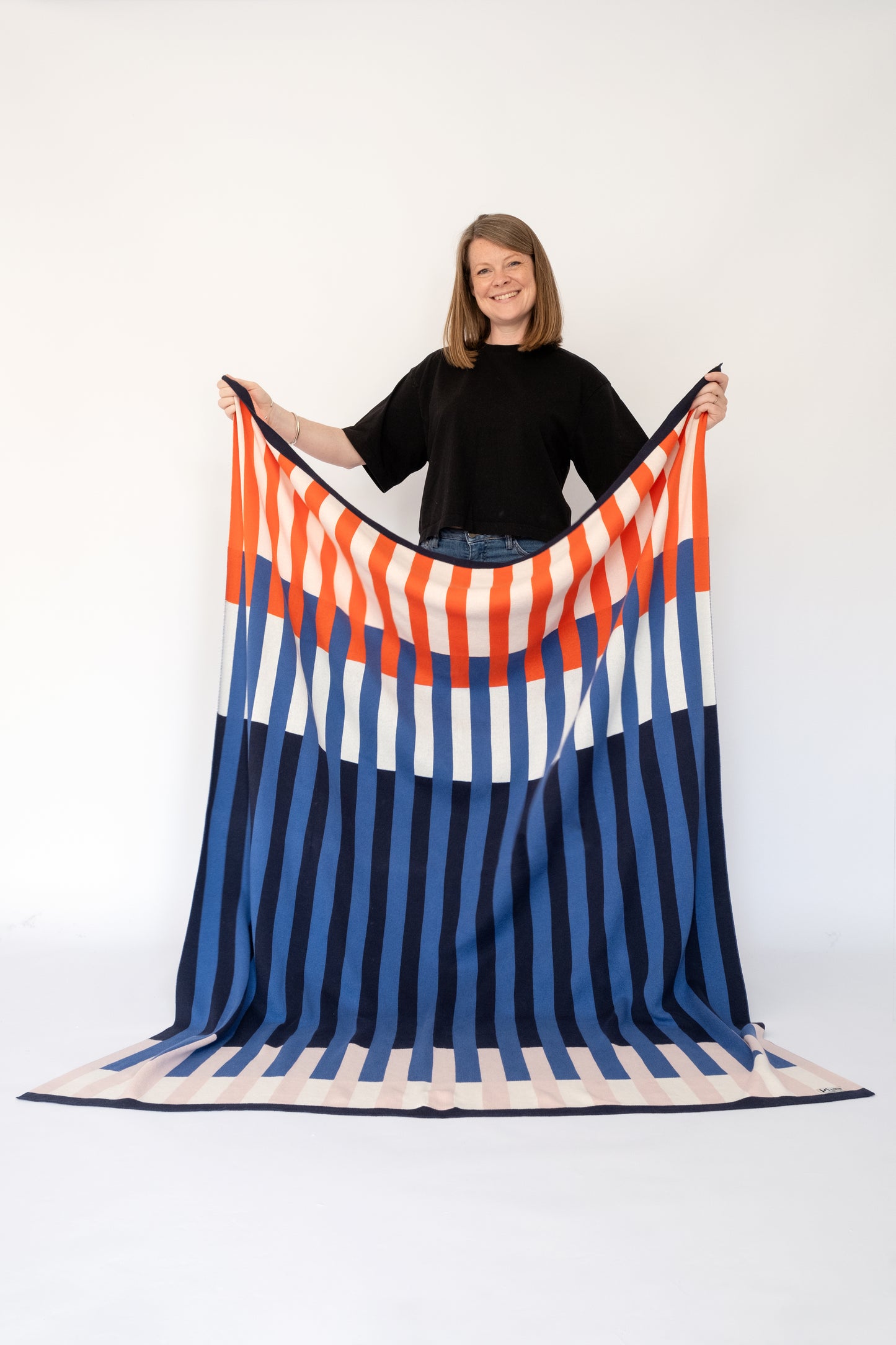 Studie Throw: Navy